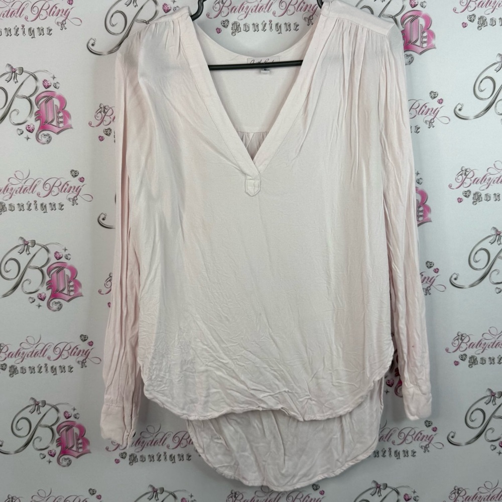 On The Road long sleeve V-neck light, pink flowy Women's Blouse - Soft Pink top